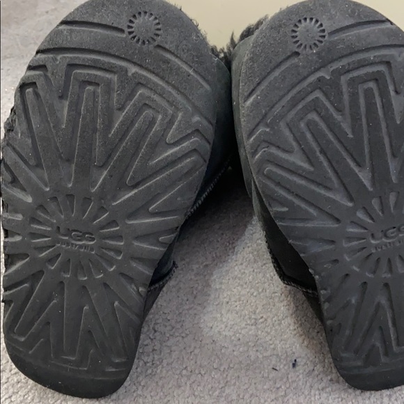 UGG boots - Picture 2 of 4